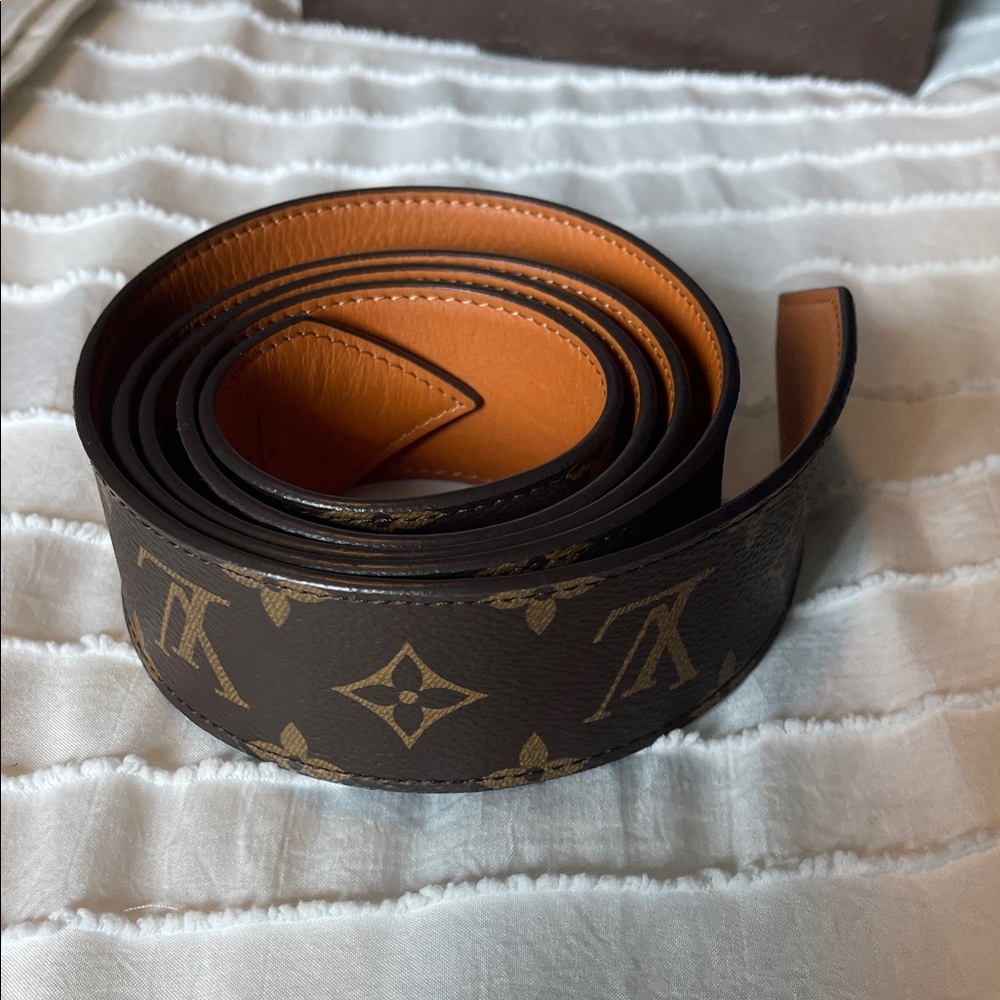 Women’s tie Louis Vuitton belt